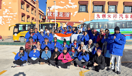 Puja at Mansarovar & Drive to Darchen